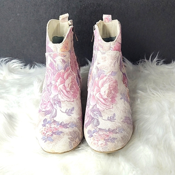 SBICCA Women's Petunias Multi Floral Suede Ankle‎ Boots Size 6.5 - Picture 1 of 7